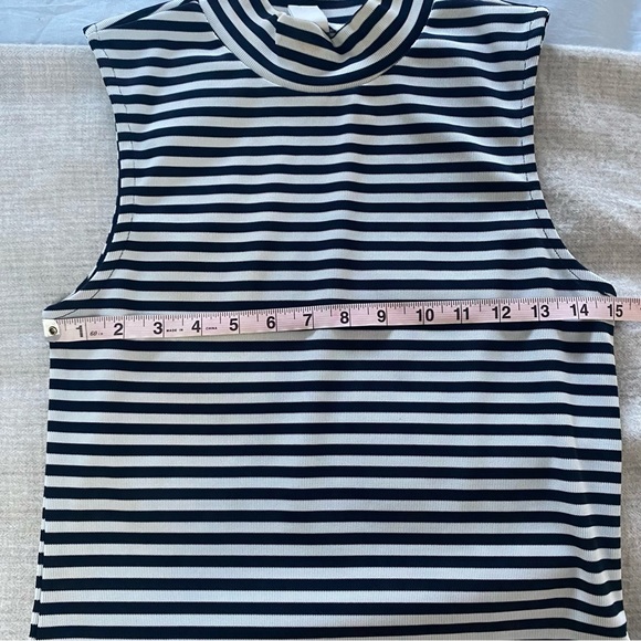 H&M Blue and white striped turtle neck tank top, Size medium 🌷 - Picture 7 of 7